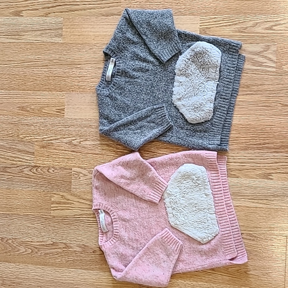 💥3/$20💥 Set of 2 Sweaters